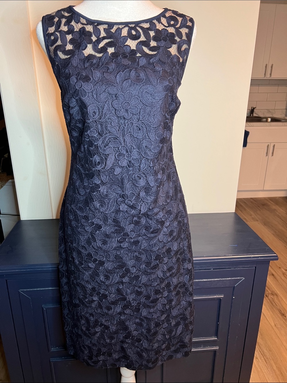 Lauren Ralph Lauren Navy Blue Lace Sleeveless Sheath Dress Size 12